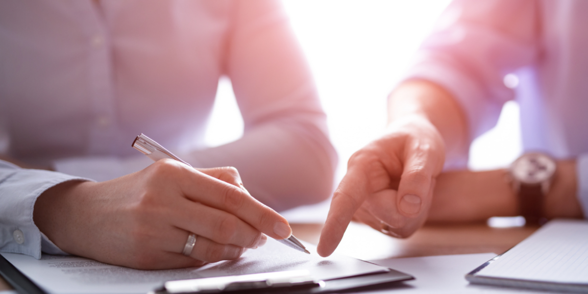 Bild zum Kurs 20.08.2026 | Zwischen Anleitung und Verantwortung: Haftung und Sorgfaltspflicht in der Praxisanleitung | Copyright: canva-arturmarciniecphotos