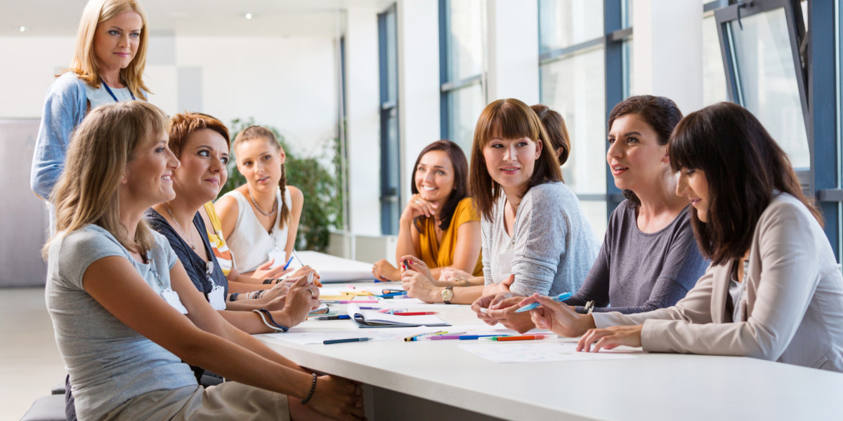 Bild zum Kurs Bereich Gesundheit und Pflege | Kontaktdaten | Copyright: corelens